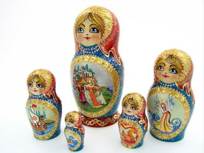 Poupées russes matriochkas chez