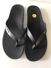 WOMEN'S REEF BLACK/SILVER CUSHION COURT FLIP FLOP BEACH/POOLSANDALS SIZE 12 NWT