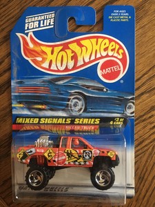 nissan truck hot wheels