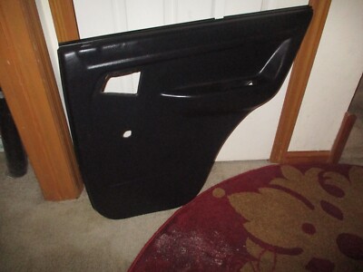 96-98 SUZUKI SIDEKICK & VITARA GEO TRACKER 4 DOOR RIGHT REAR