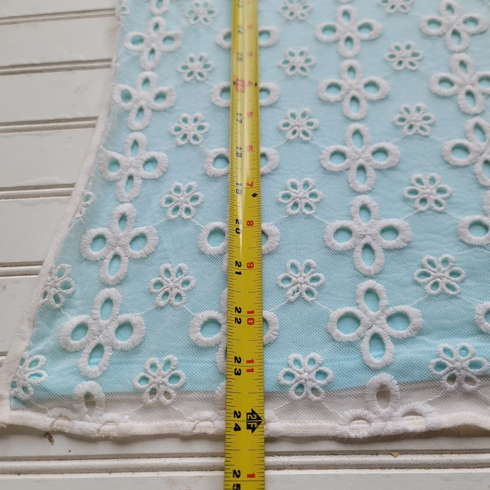 Camiseta sin mangas Jennifer Lopez blanca azul aguamarina botón trasero ojo de cerradura ojales sin mangas XS Foto 3 de 4