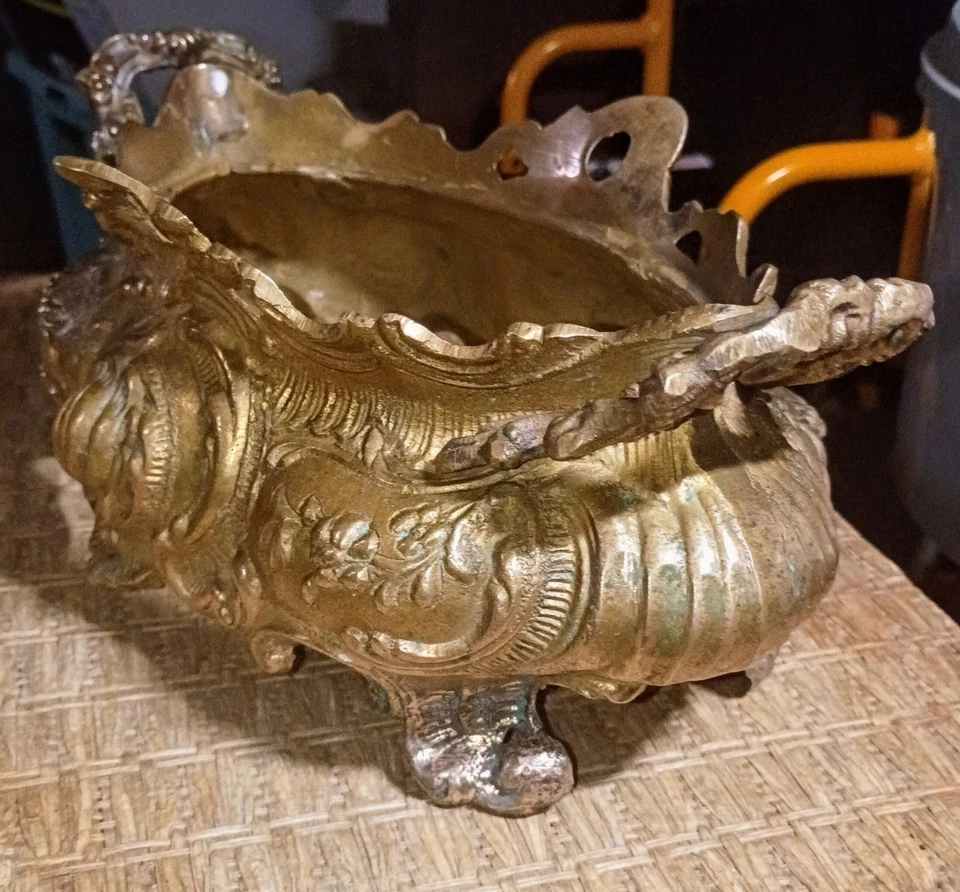 Antigua jardinera vintage de latón con patas rococó jardinera exhibición de jardín sin inserto Foto 2 de 2