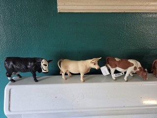 Bull Figurines