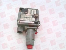 ALLEN BRADLEY 836T-T301JX7 / 836TT301JX7 (USED)