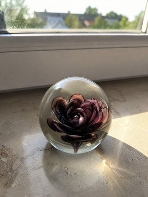 Vintage Glaskugel Blume Art Glass Paperweight Briefbeschwerer Fensterbank Deko