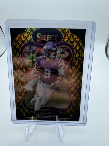 2025 Panini Select JJ McCarthy Gold Dragon Scale /10