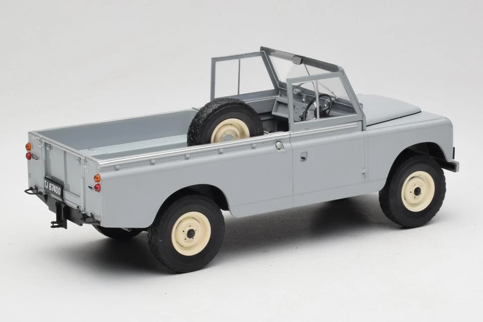 MCG18092 Land Rover Series II 109 Pickup Grey MCG 1:18 - Immagine 2 di 4