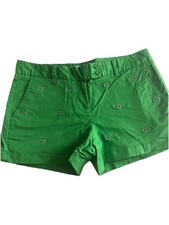 Vineyard Vines Kelly Green shorts with blue whales Size 6  Retail $125