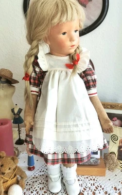 bezauberndes altes Puppenkleid  m. Schürze  f. die Käthe Kruse Puppe o.a. Puppen - Bild 1 von 4