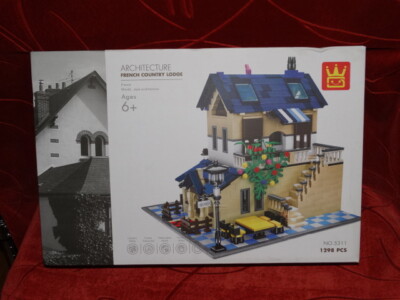 Wange French Country Lodge Modular Building Blocks Toy Bricks 1298 pcs