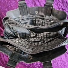 Borsa The Bridge nera tote bag cerniera borchie accenti chiusura zip tasche interne
