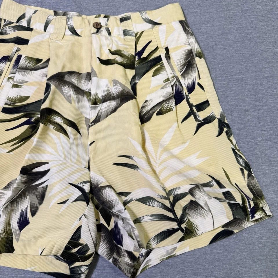 Tommy Bahama Womens Shorts 100% Silk Size 4 Tropical Floral Print Hawaiian Beach - Image 2 of 4