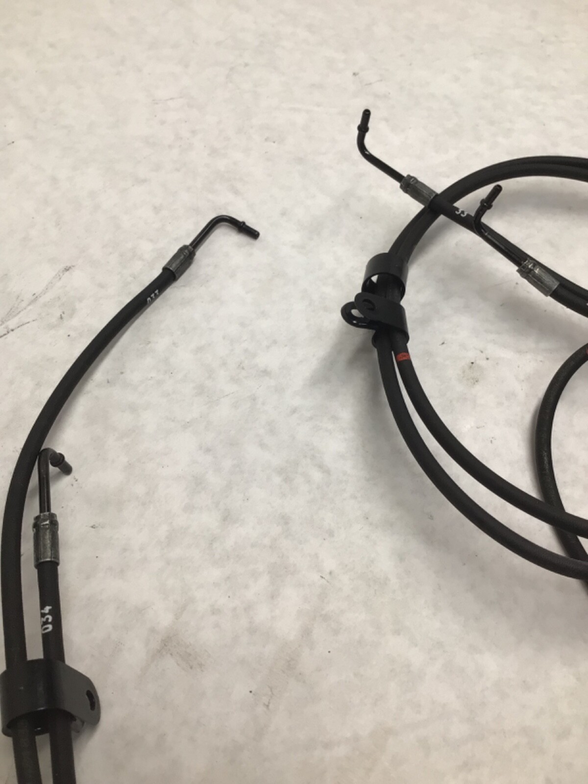 MASERATI GRAN turismo convertible RIGHT SMALL HYDRAULIC LIFT CYLINDER HOSES ONLY
