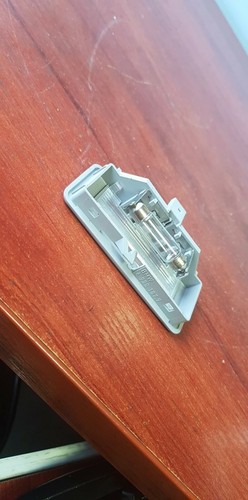 BMW 5 (E60, E61) Sitzleuchte vorne 6920187