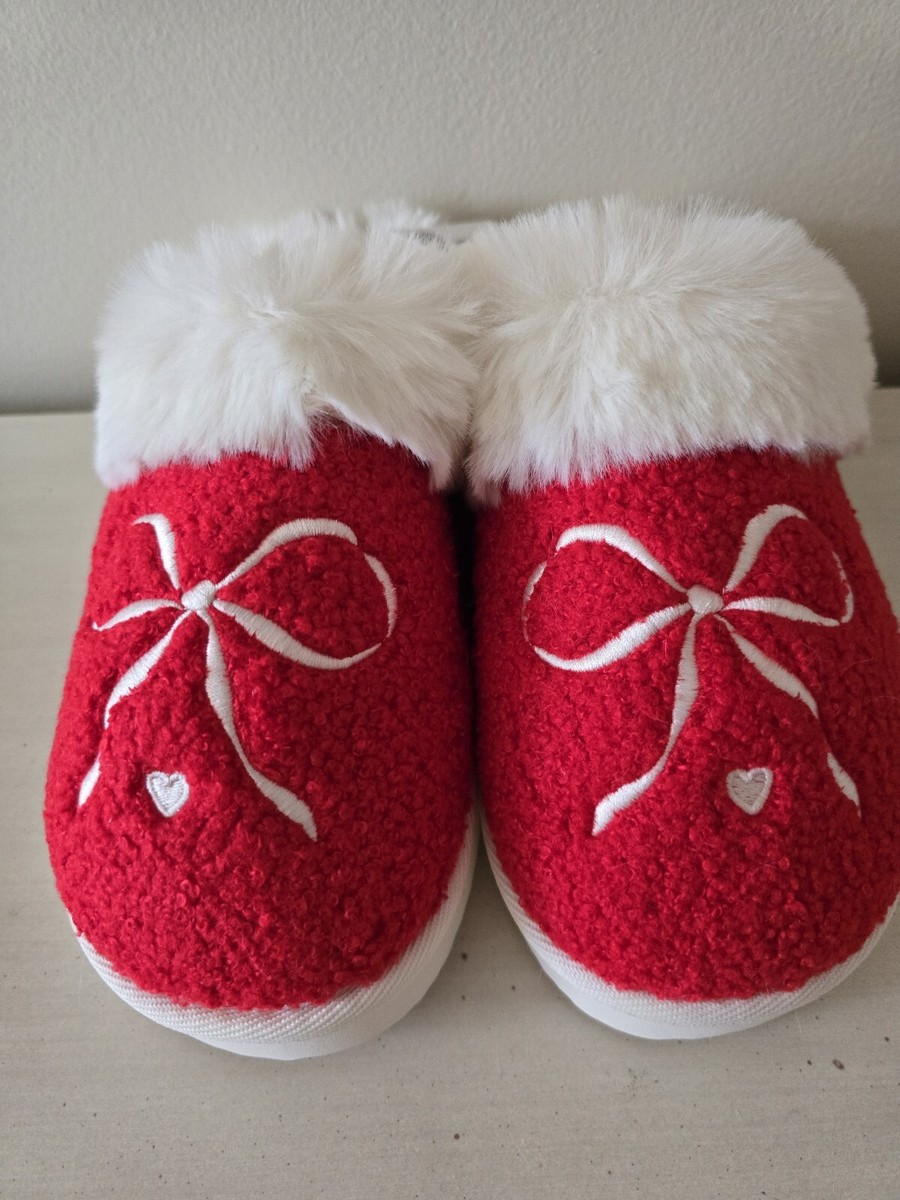 AMERICAN EAGLE RED BOW SCUFF SLIPPERS Faux Fur Christmas  display picture 3