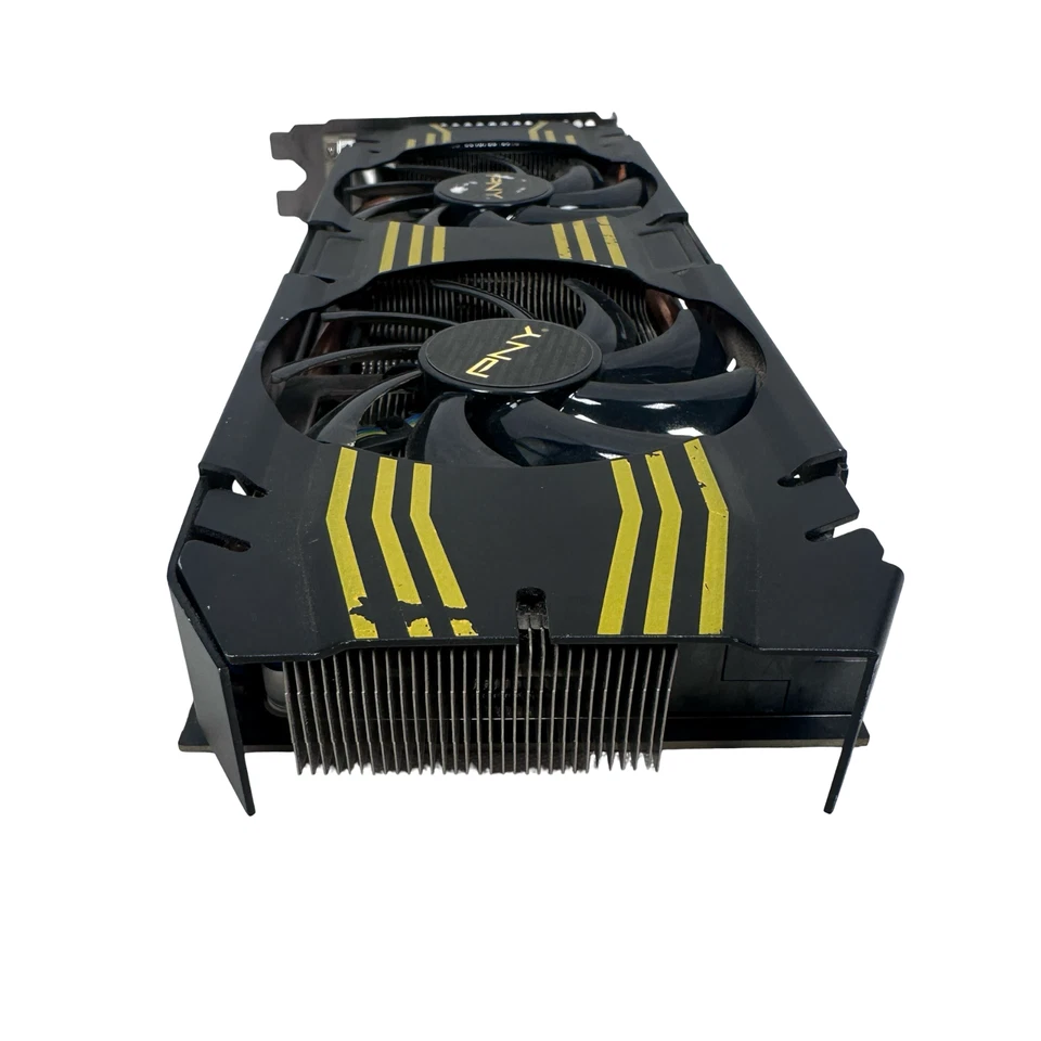 Tarjeta de gráficos PNY GeForce GTX 770 VCGGTX7704XPB-OC2 edición entusiasta 4 GB GDDR5 Foto 3 de 4