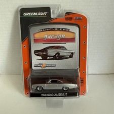 Greenlight Muscle Car Garage 1968 Dodge Charger R/T Stock & Custom 1:64 Silver