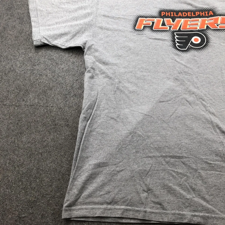 Camisa De Colección Philadelphia Flyers Para Hombres Gris NHL Hockey Lee Deporte Manga Corta Foto 2 de 4