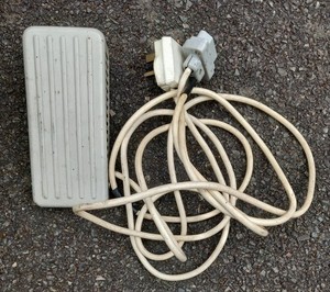 MAMMYLOCK ML-303 Overlock Nähmaschinenpedal NUR