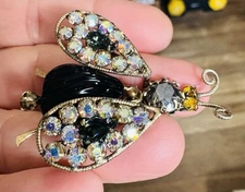 VTG SIGNED SCHREINER NEW YORK BLACK GLASS AB RHINESTONE BUG FLY BROOCH TREMBLER