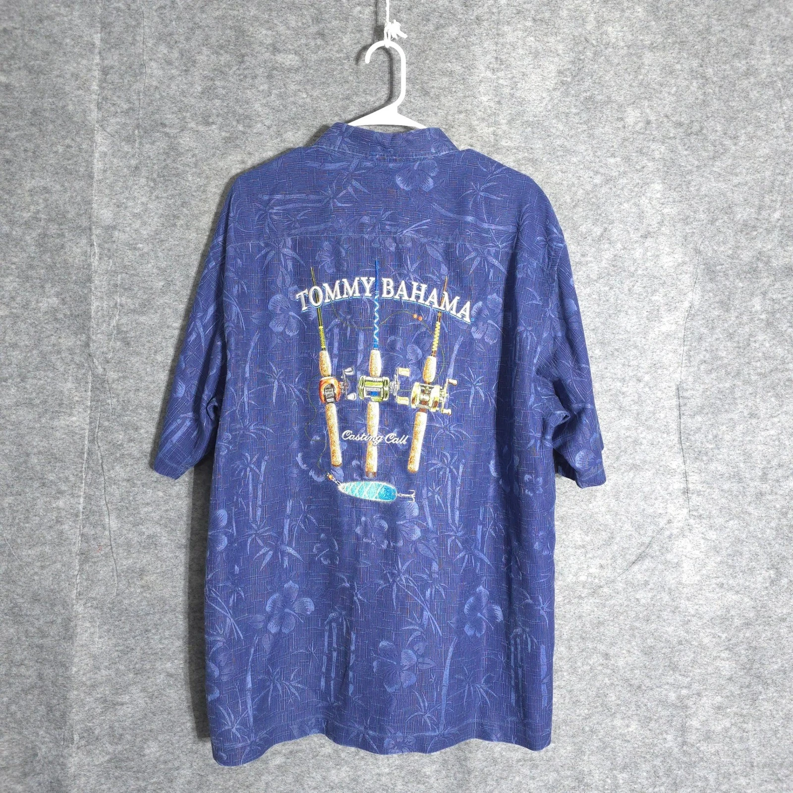 Tommy Bahama Casting Call Fishing Shirt Mens XL Blue Silk Floral Hawaiian Camp