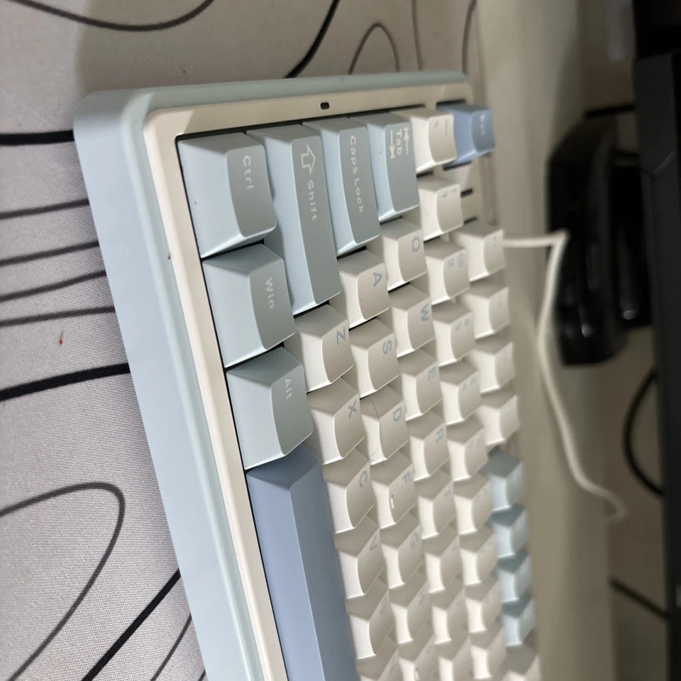 Aula F75 Mechanical Keyboard 75% Wireless, Gasket, Hot-Swappable greywood Creamy - Image 2 of 4