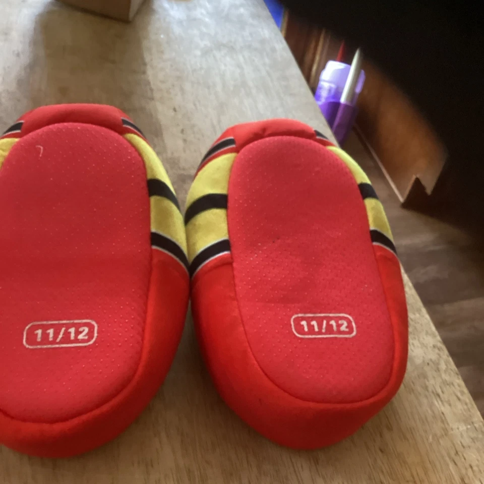 Zapatillas de felpa de coche MINIONS para niños pequeños talla 7-8, 9-10 o niños 11-12 00 Foto 3 de 3