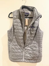 patagonia nano puff jacket Vest Women’s Large New 