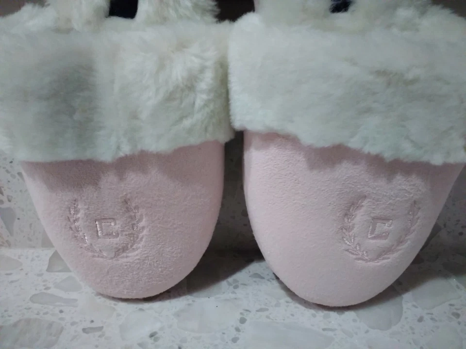 CHAPS Womens size Small 5-6 Pink Slippers NWT - Image 4 of 4