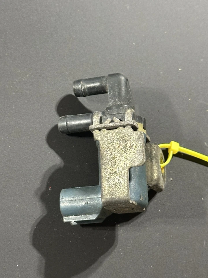 1998-2005 LEXUS IS300 GS300 2JZ VACUUM SWITCH VALVE 90910-12188 or 90910-12243 - Image 4 of 4