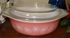Pyrex Vintage Pink Daisy 043 Oval Casserole w/ Lid 1.5 Quart Clean and 99% MINT