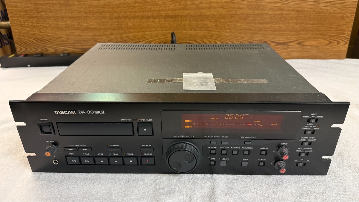 TASCAM DA-30 MKII Digital Audio Tape Deck DAT Recorder - Black | eBay