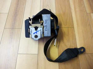 VW Passat 3B Sicherheitsgurt Gurt Hinten Rechts 3B9857806