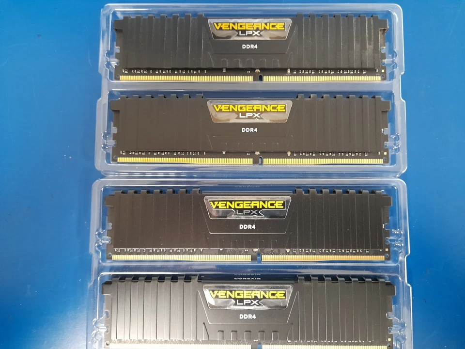 CMK16GX4M4B3000C15 Vengeance LPX 16 GB (4 x 4 GB) DDR4 3000 MHz - Image 2 of 4