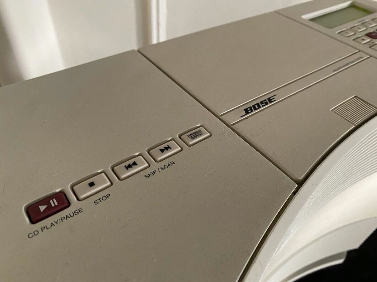 Bose Acoustic Wave Music System CD-3000 & Pedestal & Manual Bose Acoustic Wave Music System CD-3000 & Pedestal & Manual