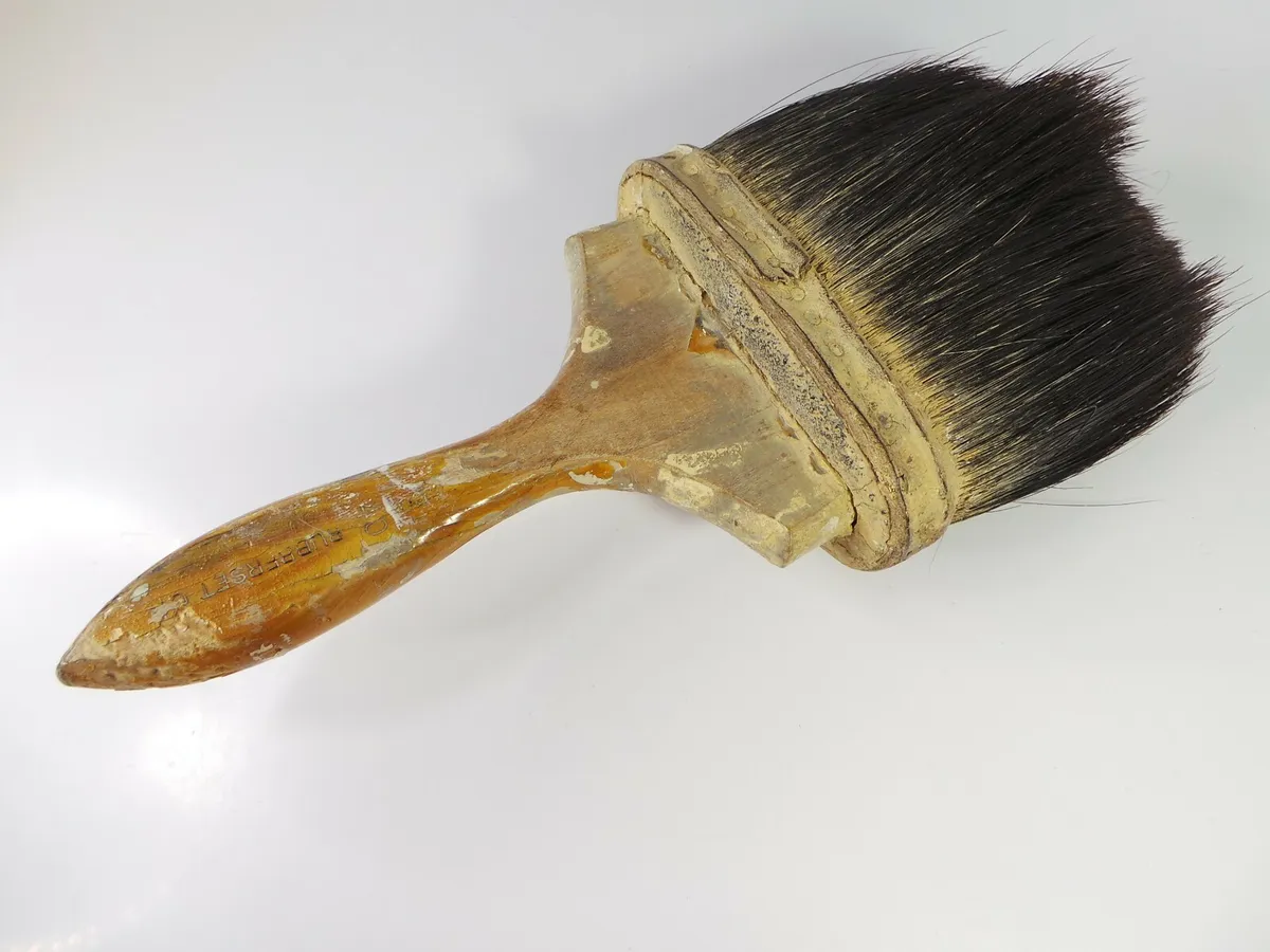 See-Bee Brand SeaBee Paint Brush Vulcanized in Rubber 1 Wood Handle 8 Man  Cave