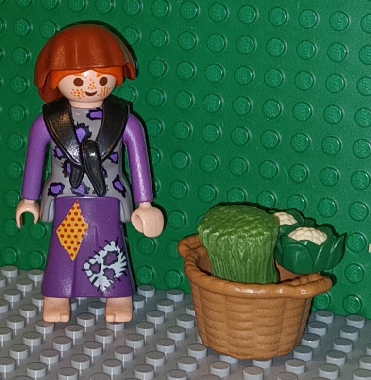 Playmobil. Belén. Pastora con traje remendado