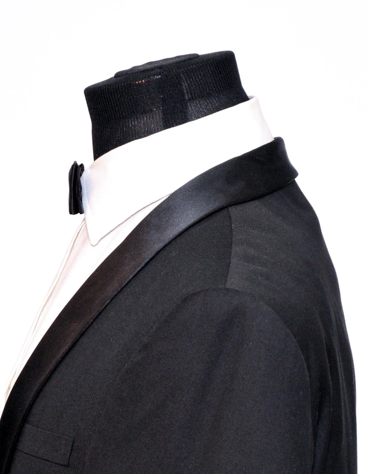 Pajarita pequeña FERUCCI para hombre - Pajarita de seda negra, pajarita para hombre Foto 3 de 3