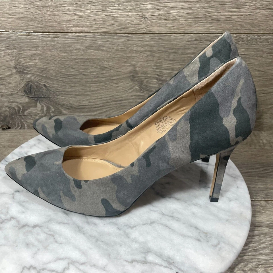G.I.L.I. Heels Womens 9.5 M Gray Slip On Camo Classic Pumps Faux Leather Comfort - Image 4 of 4