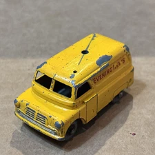 Look!! Matchbox Lesney 42-A Bedford Evening News Van Yellow Made in England 1957
