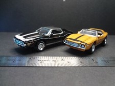 Johnny Lightning 1971 AMC Javelin AMX PAIR - 1:64 loose