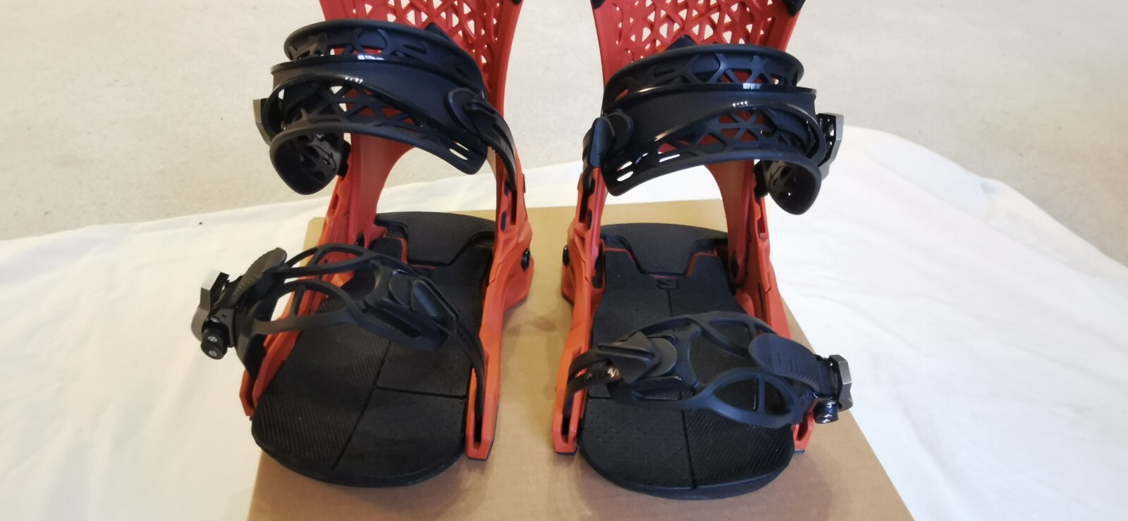 Attacco snowboard Salomon Highlander. Piccolo