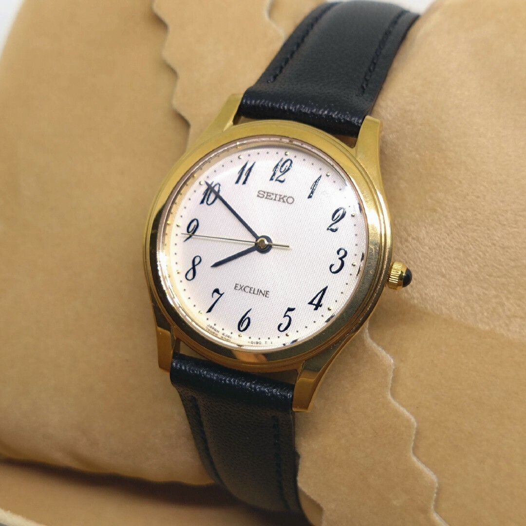 Seiko Exceline Gold Women's Quartz Watch with 4J41-0110 Movement