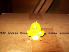Vela especial Russ Yellow Chick You Re Egg-Stra de colección nunca quemada ni encendida