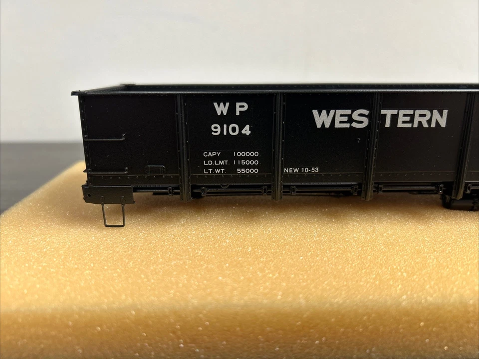 Division Point O Scale Brass General Service Gondola Western Pacific #9104 - Image 4 of 4