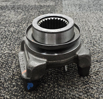 100-4-1471-1X: Spl100 Series Half Round End Yoke, 26 Spline, A6803500744-P
