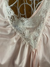 VINTAGE LORRAINE PINK NIGHTGOWN SIZE SMALL -Made In The USA