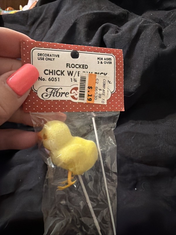 NIP Vintage Fibre Craft Flocked Baby Chick Pick 6051