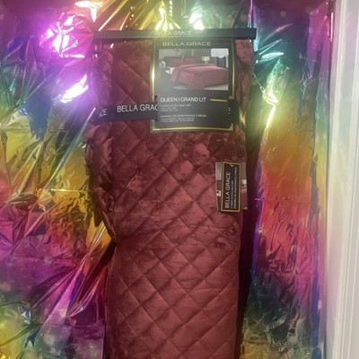 Bella Grace Queen Diamond Pattern Red 3-Piece Polyester Quilt Set
