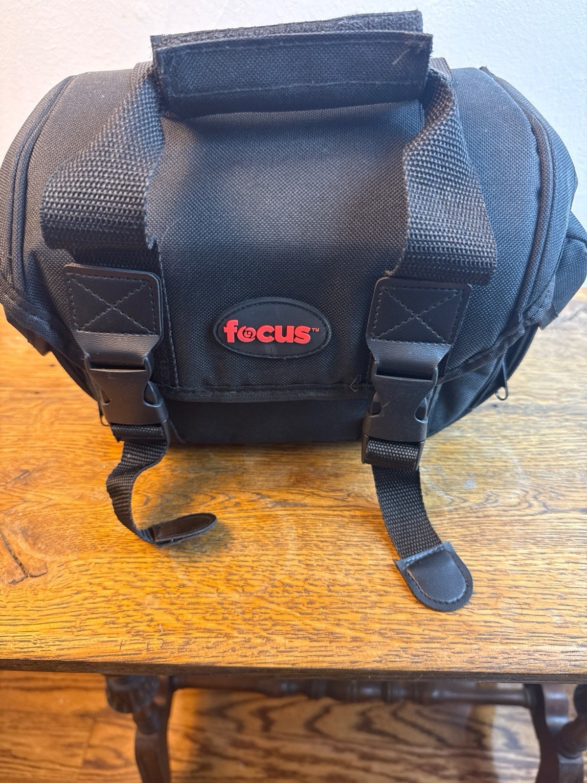 Focus Camera Bag Black Padded DSLR Case 6 Compartments Adjus